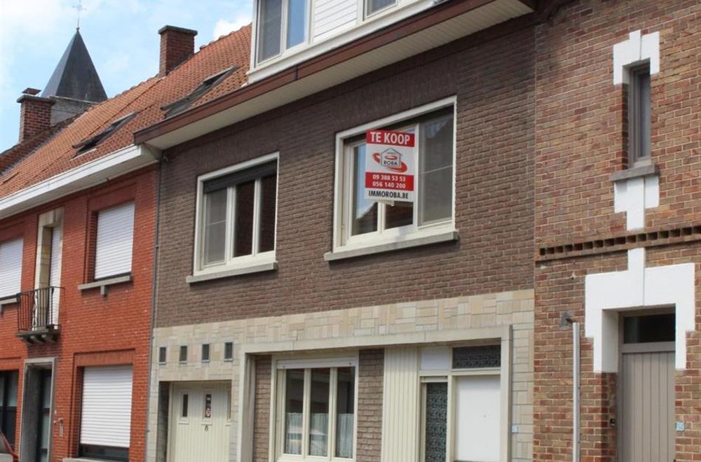 Vastgoedfoto van Woning met 5 slaapkamers TE KOOP te Waregem! Profiteer nog van de woonbonus. Prijs bespreekbaar!