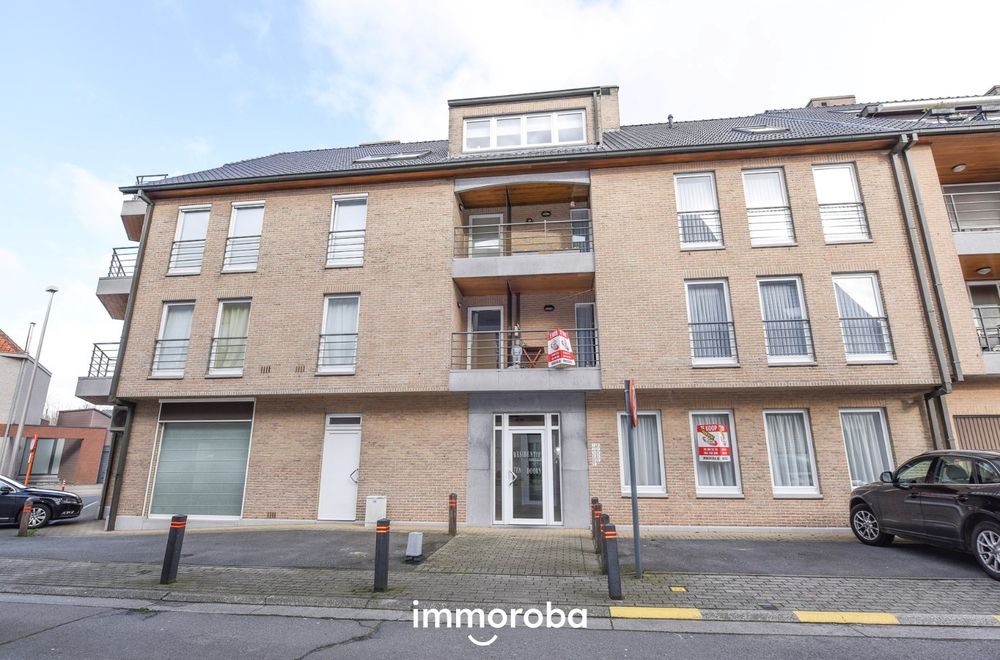 Vastgoedfoto van onroerend goed 7957819, Ruim appartement met lift, garage en terras TE KOOP in Zulte - 2 slaapkamers