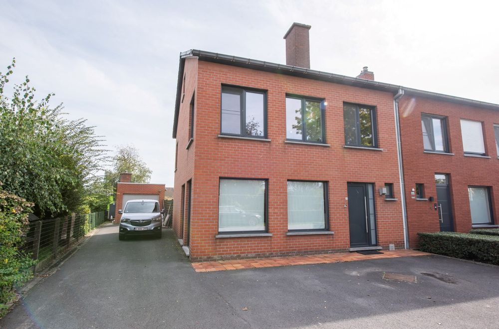 Vastgoedfoto van Ruime halfopen bebouwing met 3 slaapkamers op 511m² in Zulte (De Piste).
