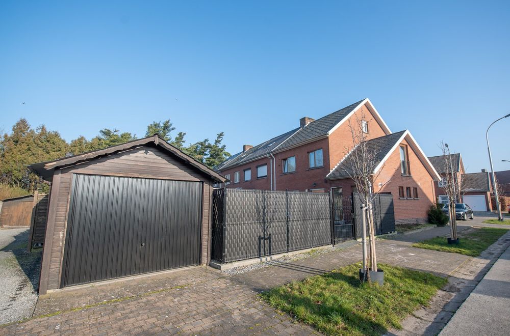 Vastgoedfoto van Knap gerenoveerde hoekwoning te koop te Zulte.