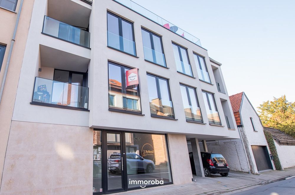 Vastgoedfoto van onroerend goed 8890662, Recent instapklaar en lichtrijk appartement te huur in centrum Waregem