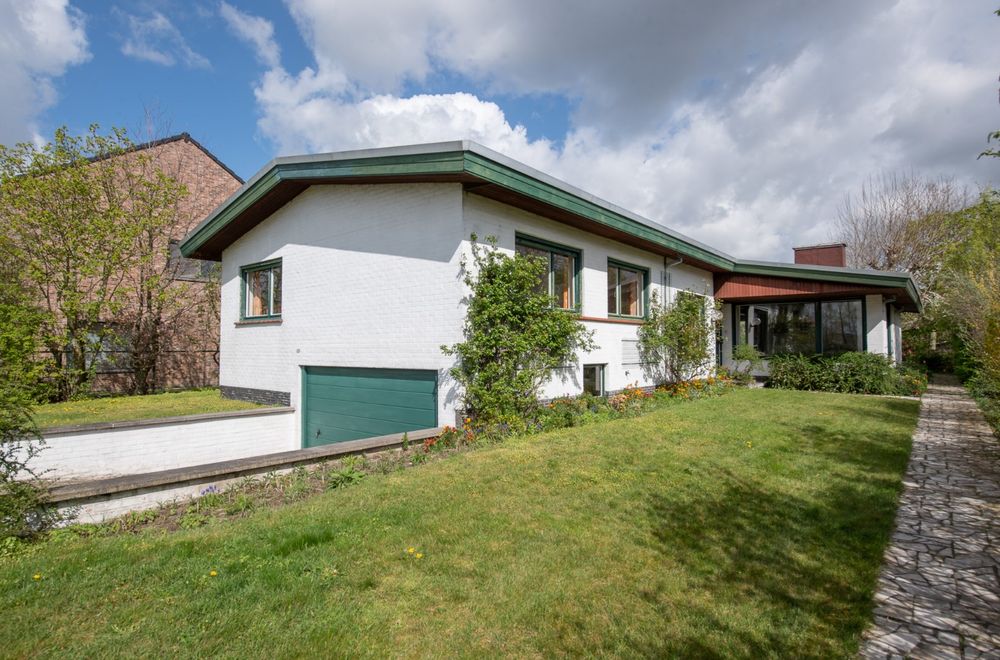 Vastgoedfoto van Ruime alleenstaande woning op 1660 m² op toplocatie in Waregem
