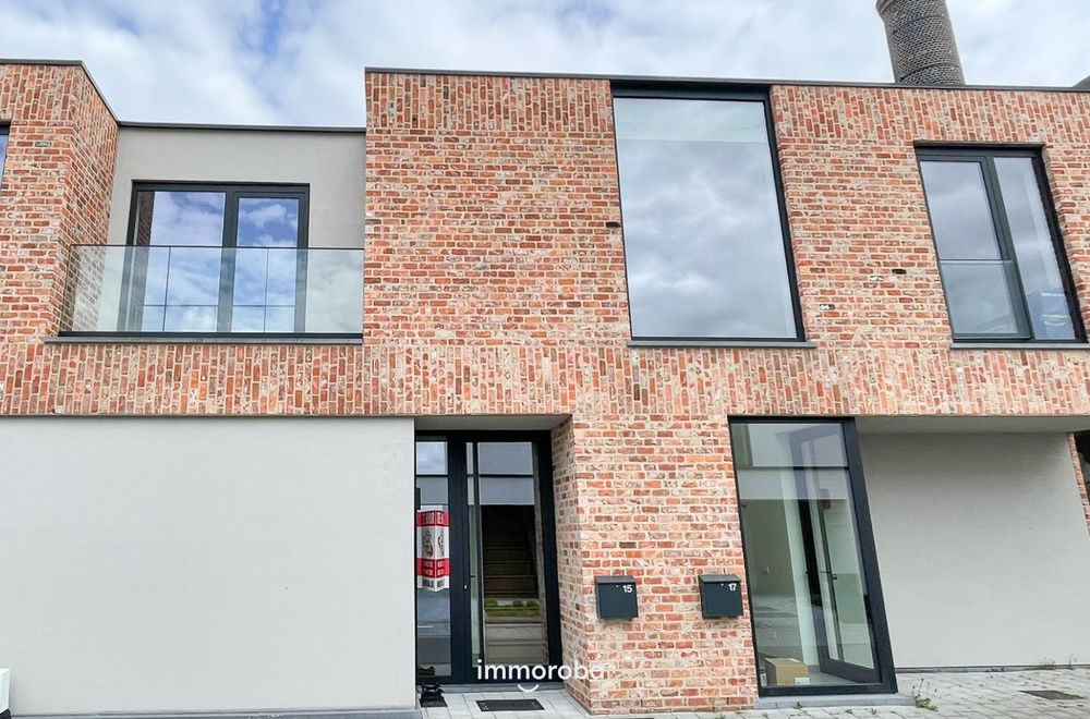 Vastgoedfoto van onroerend goed 8928340, Volledig instapklare woning met 3 slaapkamers op mooie ligging
