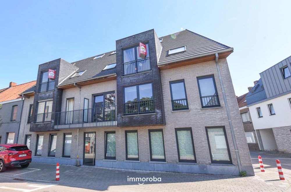 Vastgoedfoto van onroerend goed 8935713, Lichtrijk duplex-appartement op een schitterende ligging in Centrum Waregem met garage!