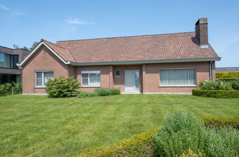 Vastgoedfoto van Topper! Te koop: Mooie villa op 1163m² op zeer gunstige ligging te Waregem. 
