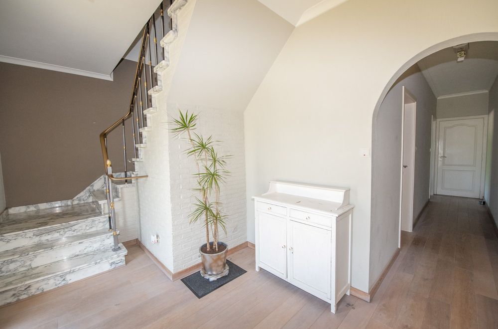 Vastgoedfoto van Ruime woning in "De Piste" met garage & tuin te huur!
