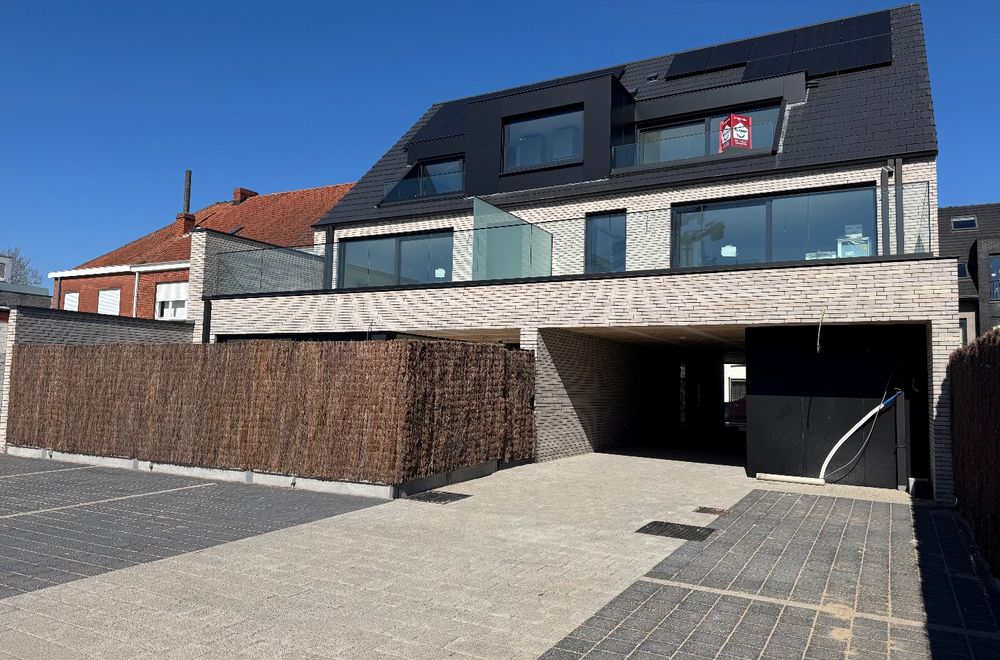 Vastgoedfoto van Te koop (6%!) centrum Waregem: Nieuwbouwappartement met 3 slaapkamers op het gelijkvloers.