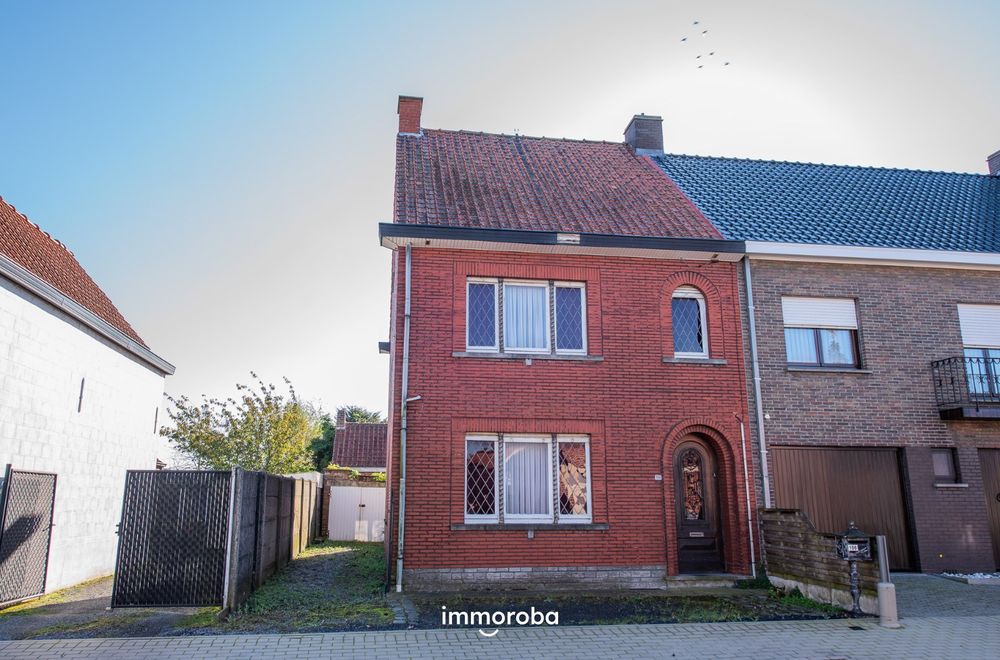 Vastgoedfoto van onroerend goed 8402363, TE RENOVEREN woning TE KOOP in Zulte op een perceel van 710m²!