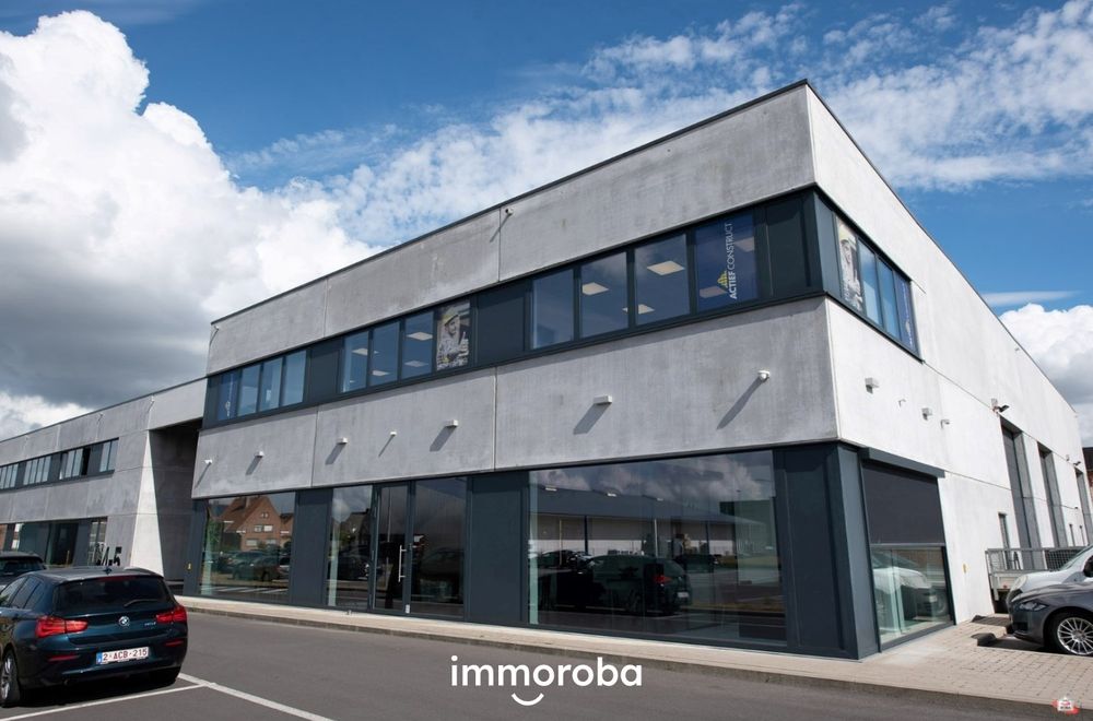 Vastgoedfoto van onroerend goed 8468657, Terbeschikkingstelling van functioneel ingedeelde kantoorruimte te Waregem 